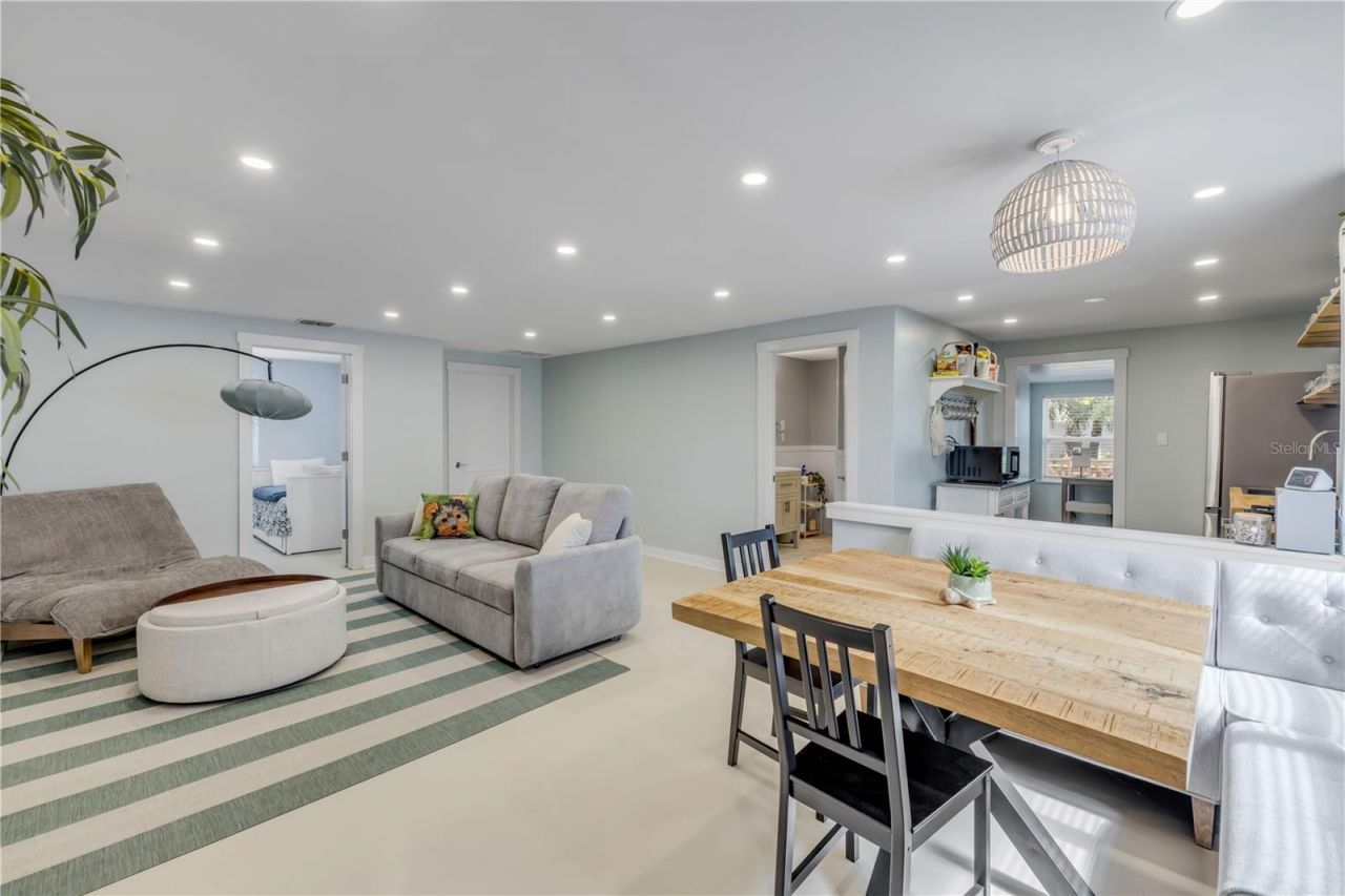 308 Due East Street , New Smyrna Beach, FL 32169 Photo
