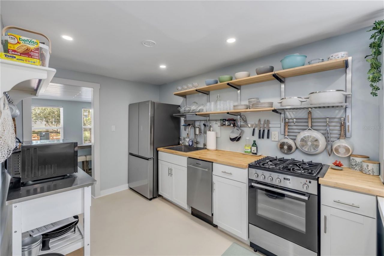 308 Due East Street , New Smyrna Beach, FL 32169 Photo