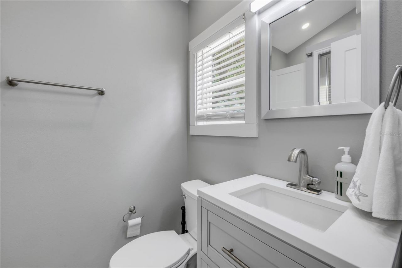 308 Due East Street , New Smyrna Beach, FL 32169 Photo