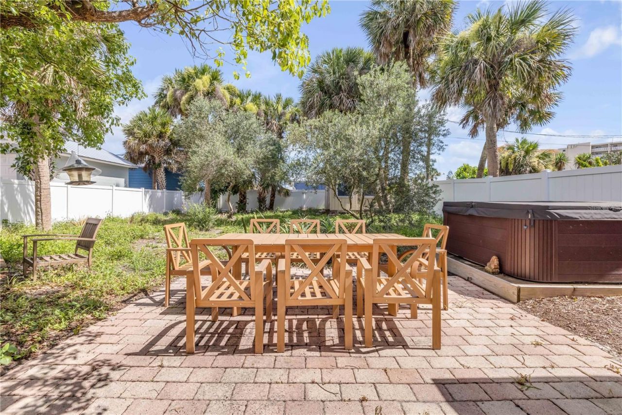 308 Due East Street , New Smyrna Beach, FL 32169 Photo