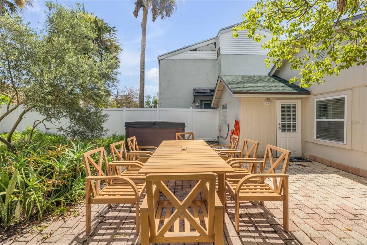 308 Due East Street , New Smyrna Beach, FL 32169 Photo