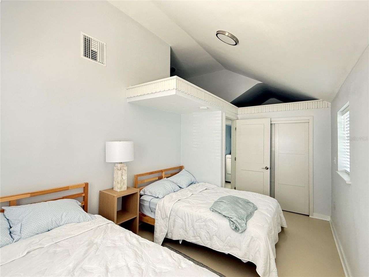 308 Due East Street , New Smyrna Beach, FL 32169 Photo