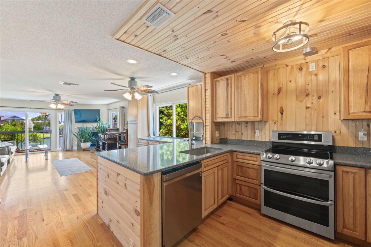367 Madeira Circle, Tierra Verde, FL 33715 Photo