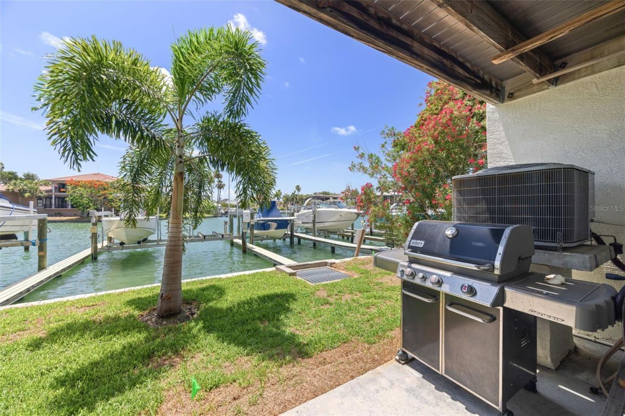 367 Madeira Circle, Tierra Verde, FL 33715 Photo