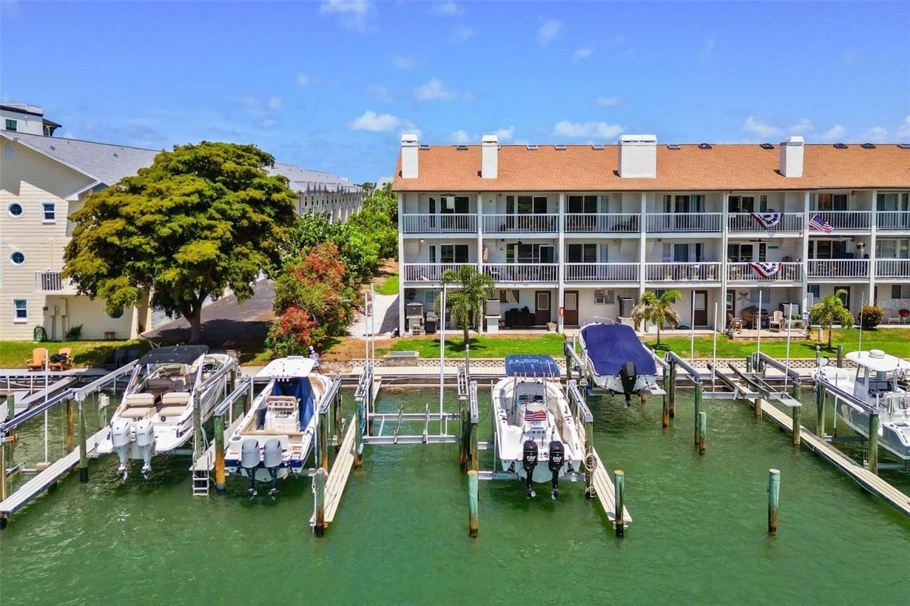 367 Madeira Circle, Tierra Verde, FL 33715 Photo