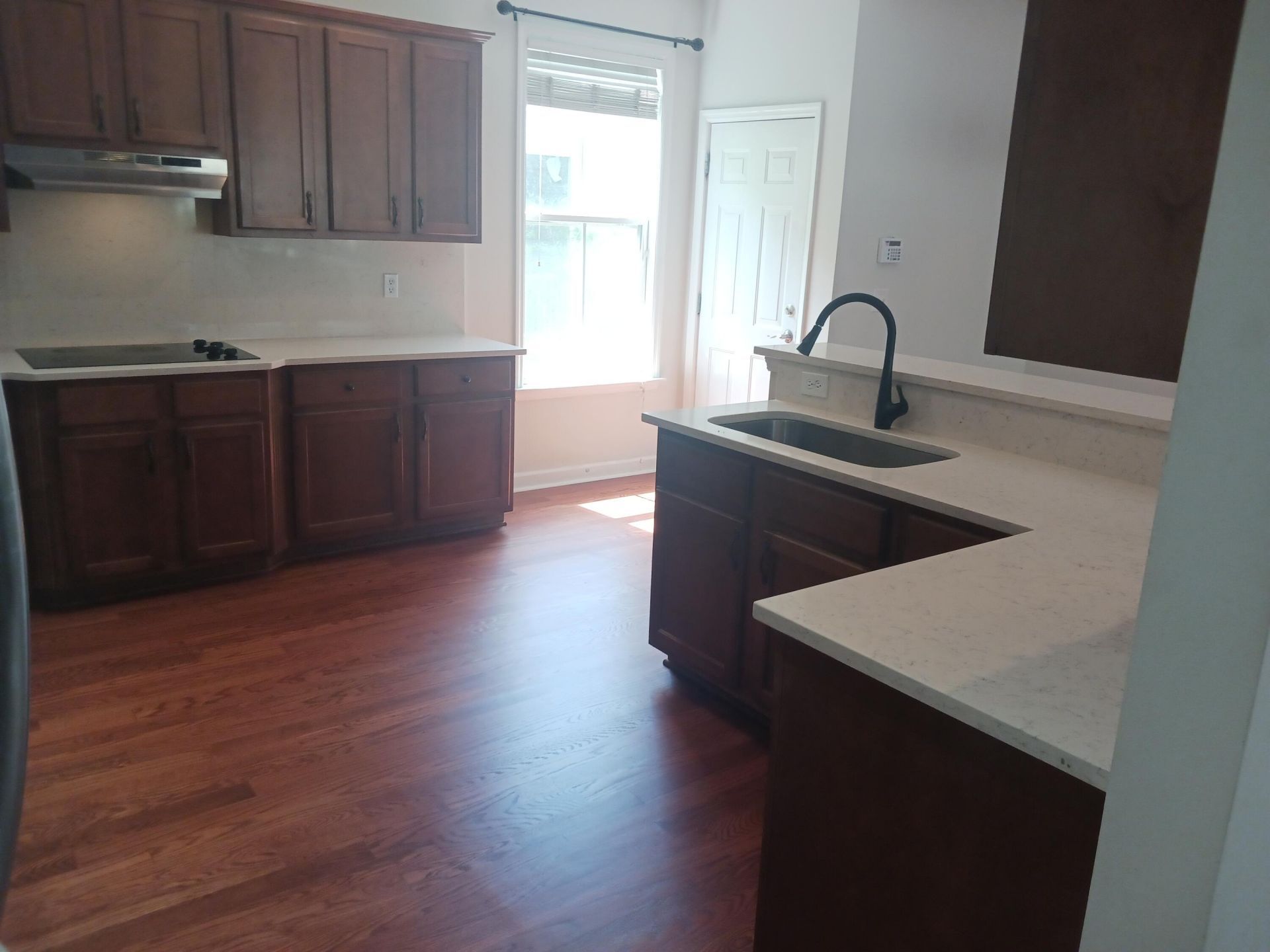 3040 Treadwell Street Photo 10