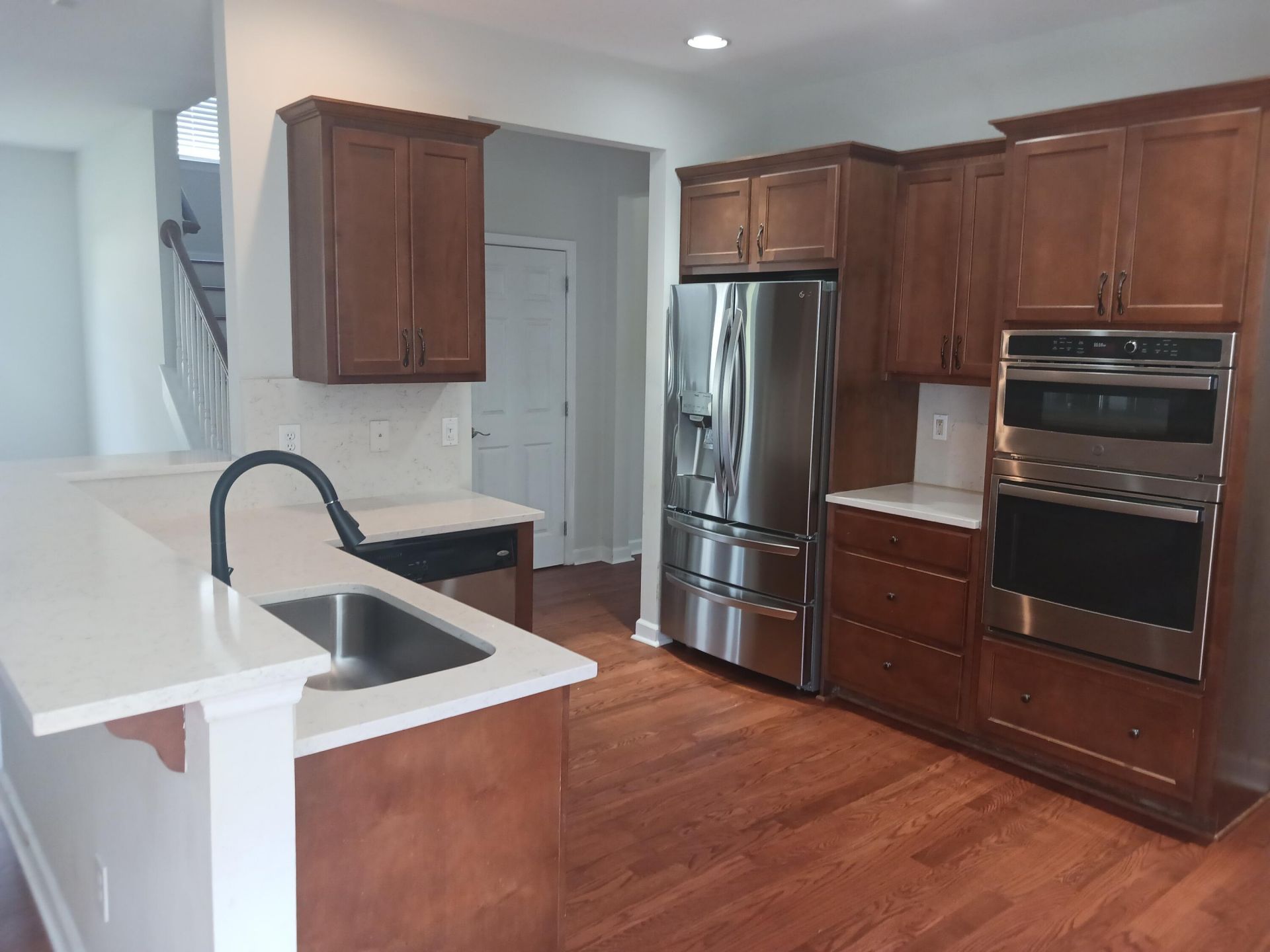 3040 Treadwell Street Photo 11