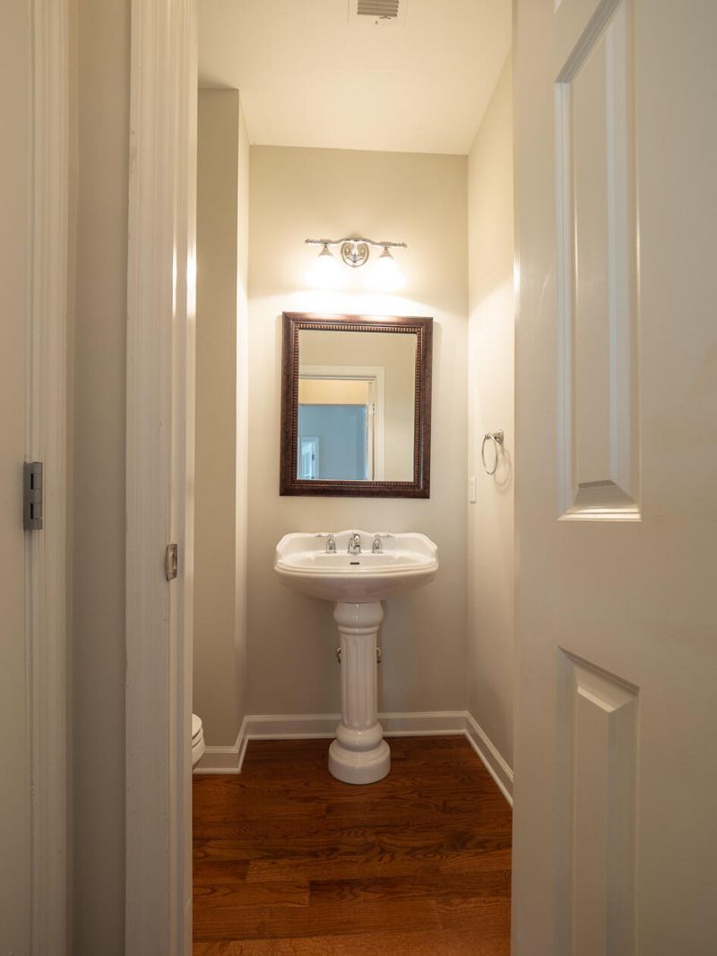 3040 Treadwell Street Photo 23