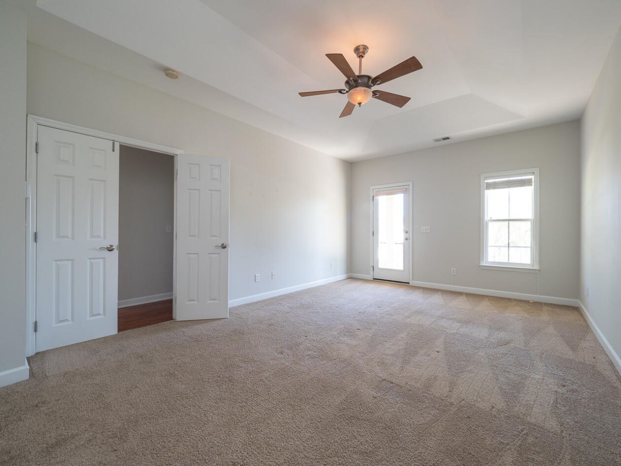 3040 Treadwell Street Photo 29