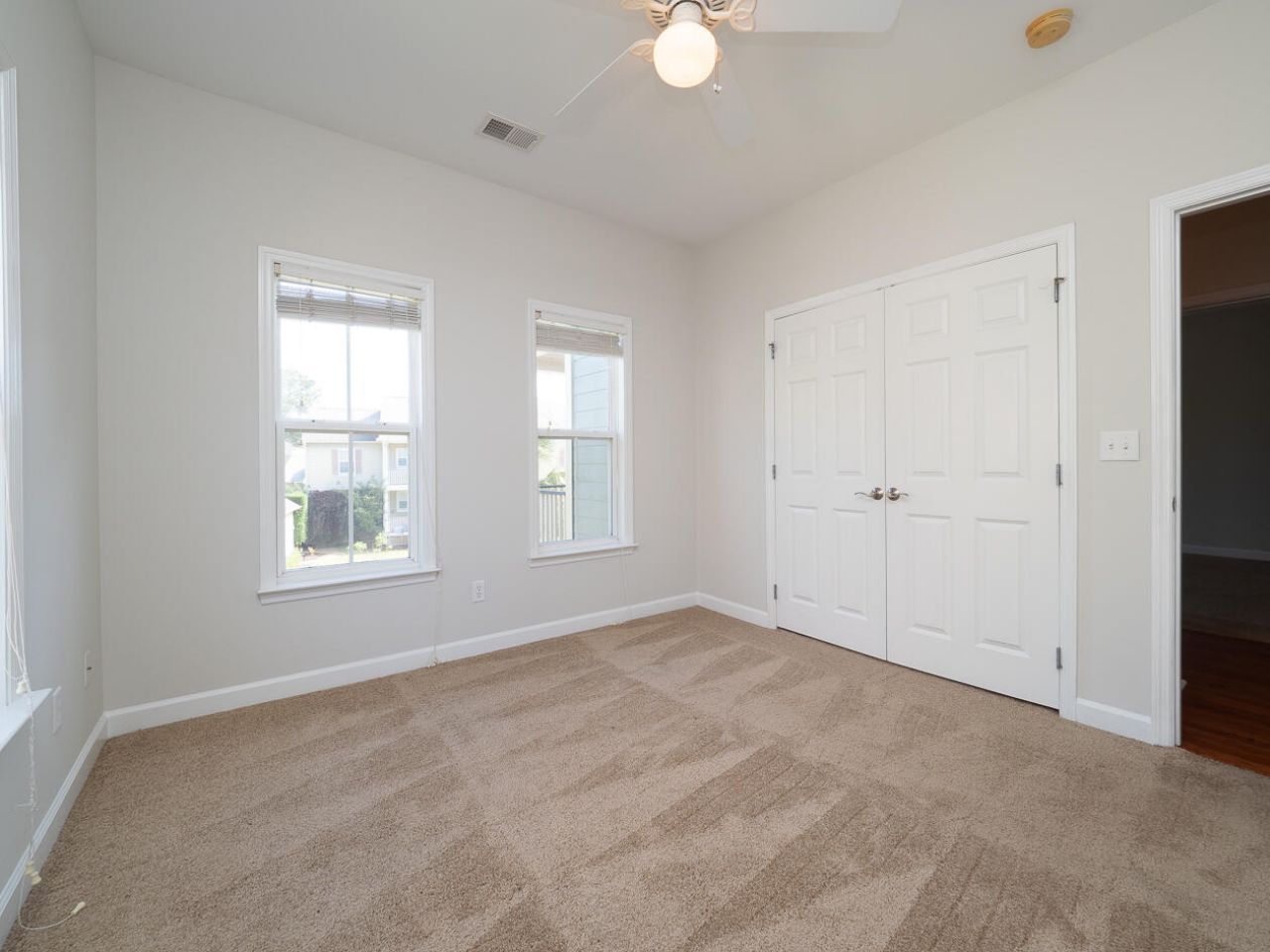 3040 Treadwell Street Photo 39