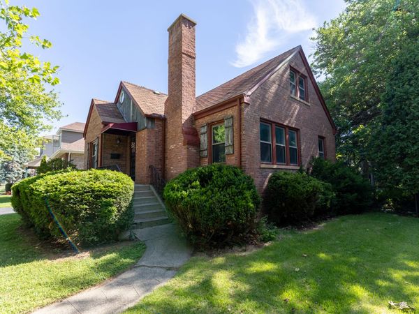 3743 S HIGHLAND Avenue , Berwyn, IL 60402