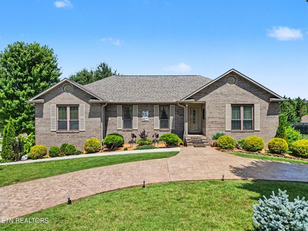 3119 Falcon Drive, Maryville, TN 37803