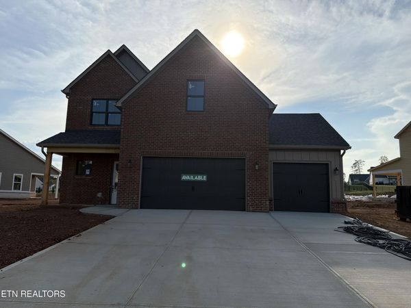 199 Poppy Place, Lenoir City, TN 37772