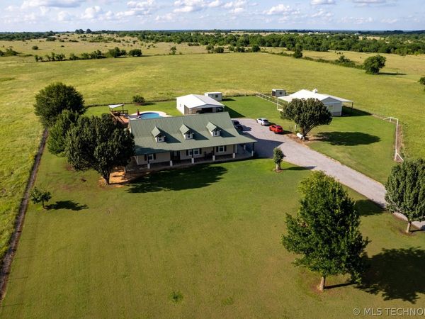 19130 State Road 22 , Caddo, OK 74729