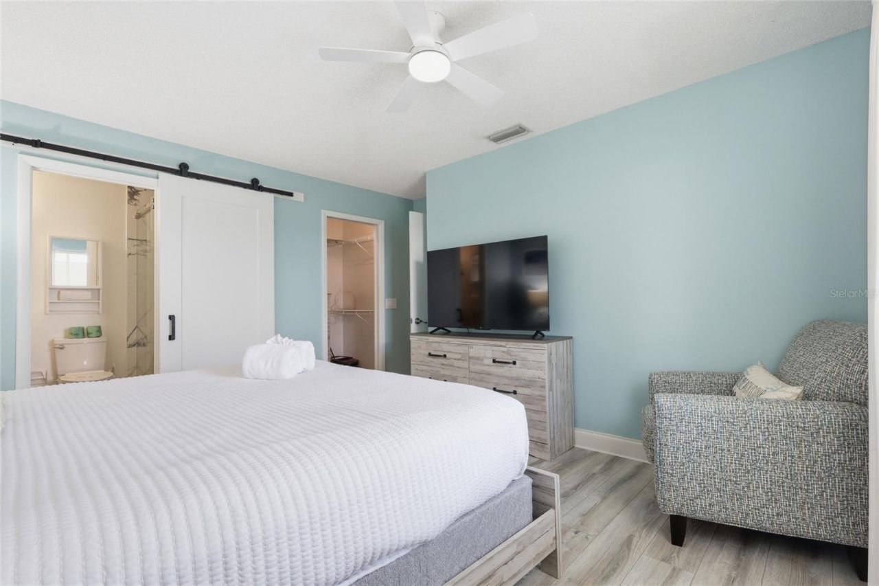 207 71st Street, Unit E, Holmes Beach, FL 34217 Photo