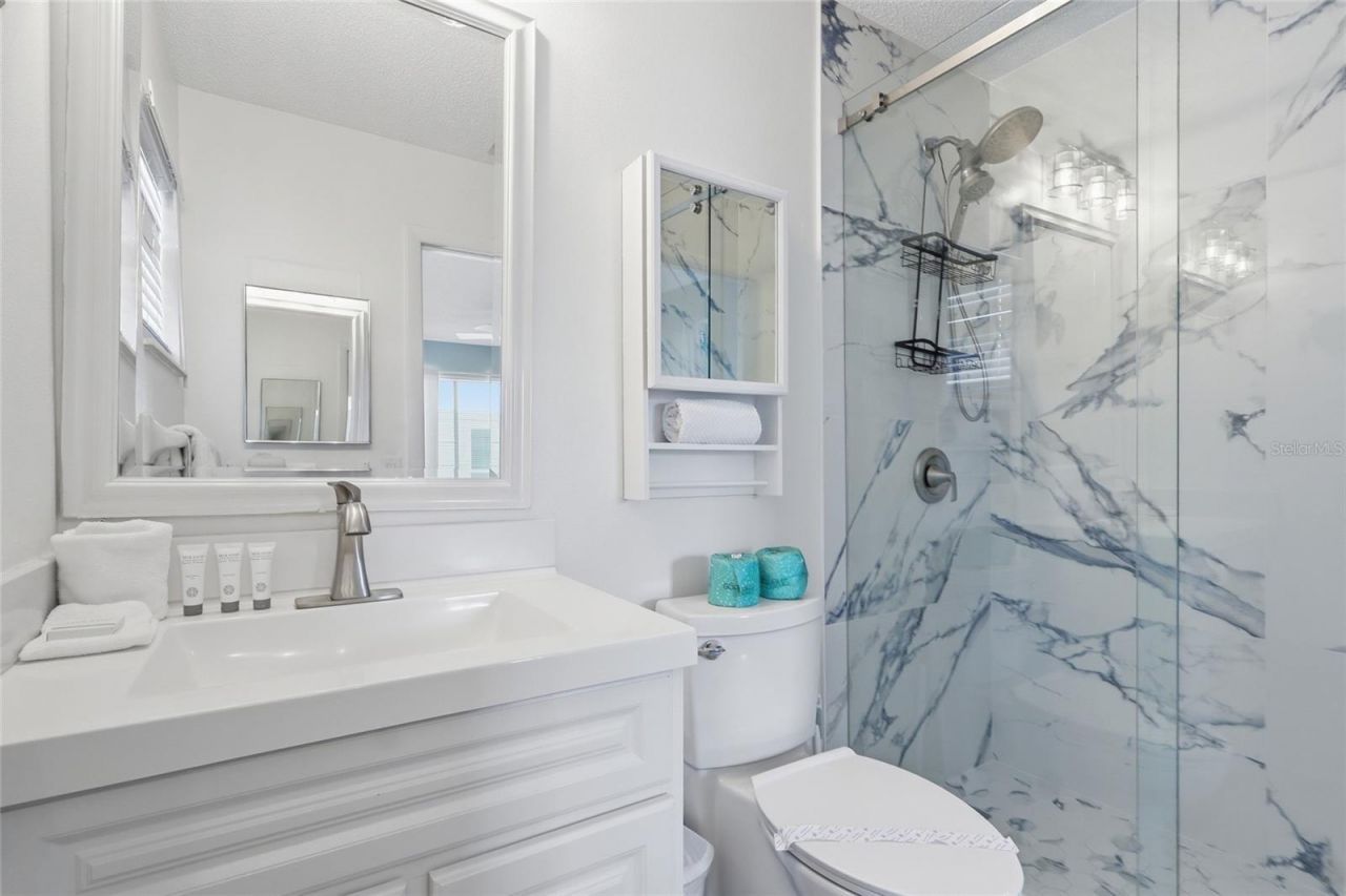 207 71st Street, Unit E, Holmes Beach, FL 34217 Photo