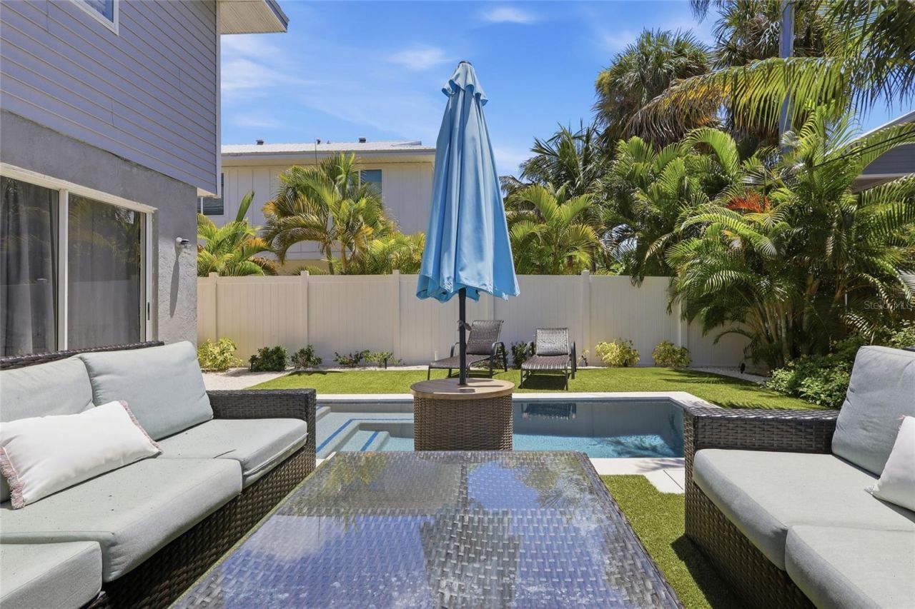 207 71st Street, Unit E, Holmes Beach, FL 34217 Photo