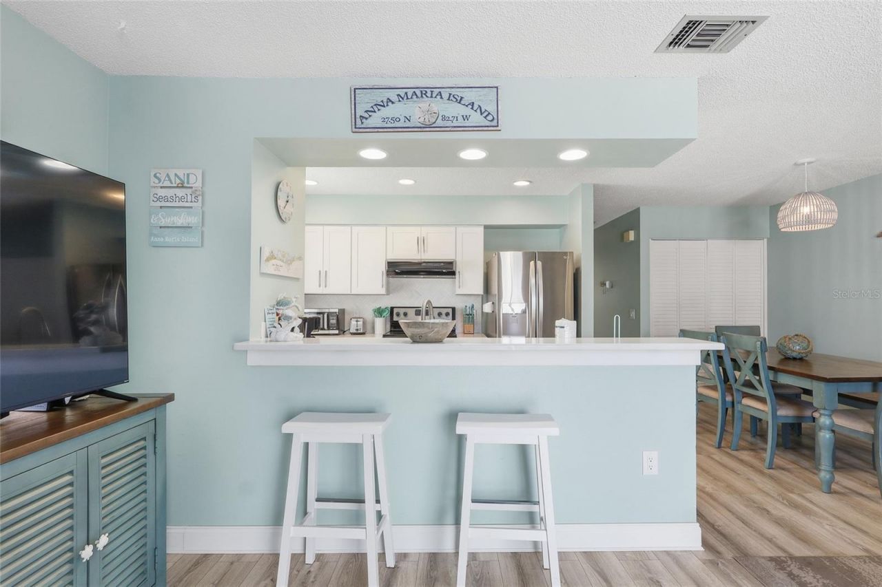 207 71st Street, Unit E, Holmes Beach, FL 34217 Photo