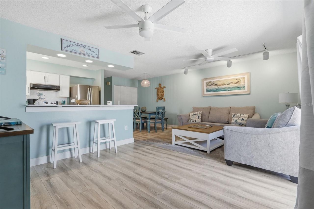 207 71st Street, Unit E, Holmes Beach, FL 34217 Photo