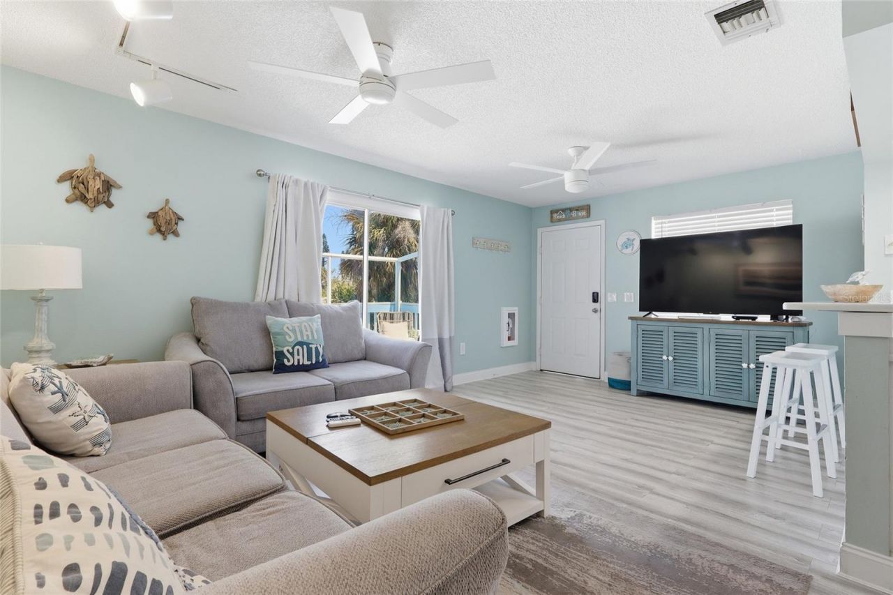 207 71st Street, Unit E, Holmes Beach, FL 34217 Photo