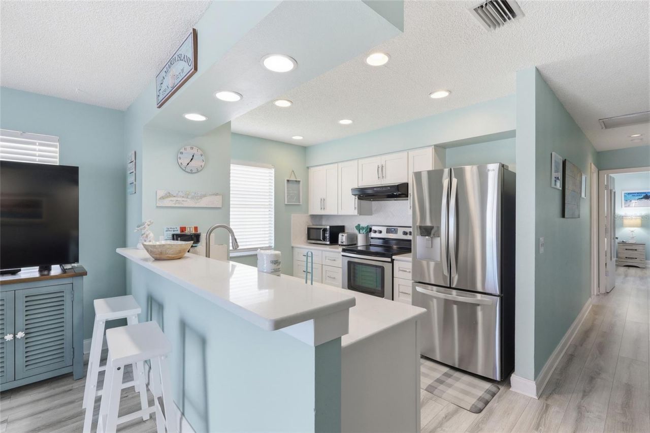207 71st Street, Unit E, Holmes Beach, FL 34217 Photo