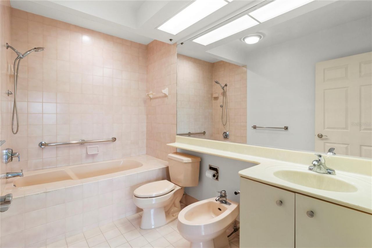 3731 Sarasota Square Boulevard, Unit 309E, Sarasota, FL 34238 Photo