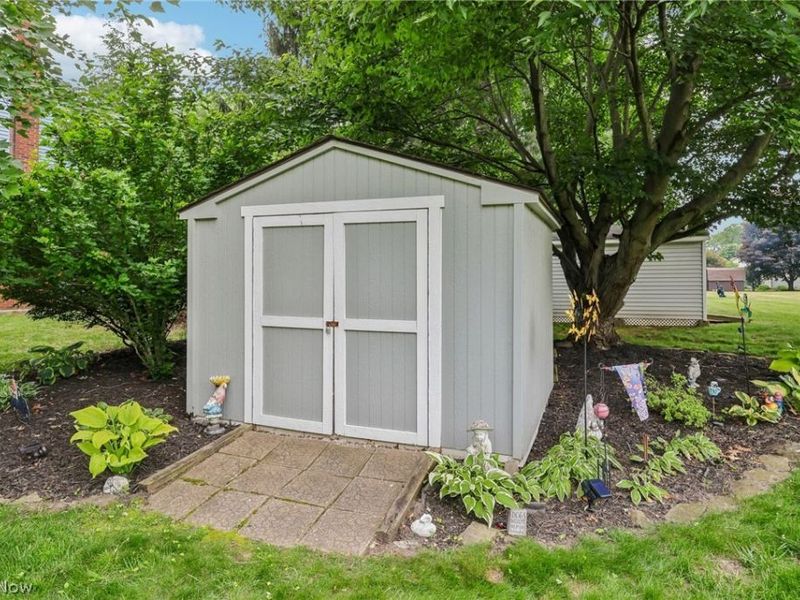 9632 Omega Court, Mentor, OH 44060 Photo 7
