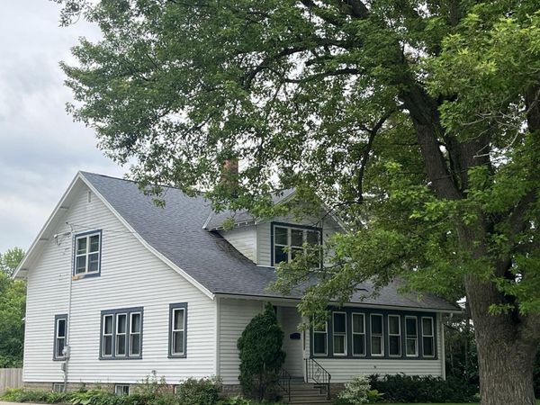 330 Zion St, Hartland, WI 53029