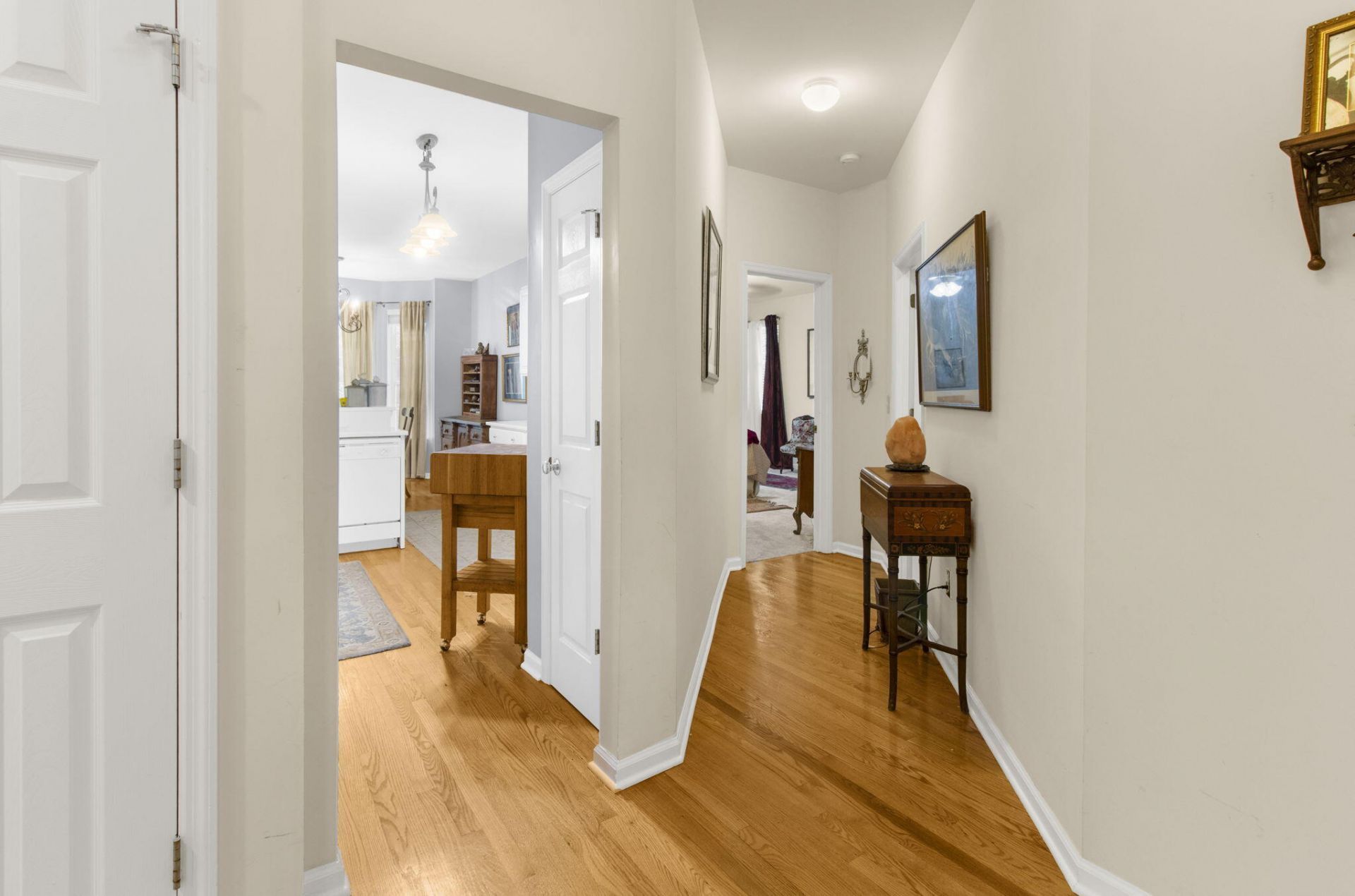 2001 Carriage Way Photo 16