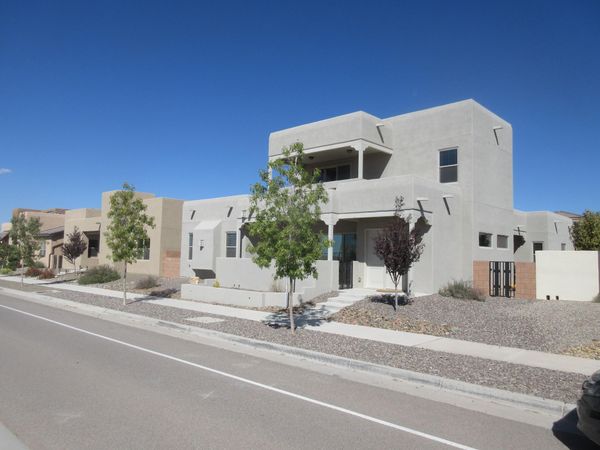 2215 Stieglitz Avenue SE, Albuquerque, NM 87106