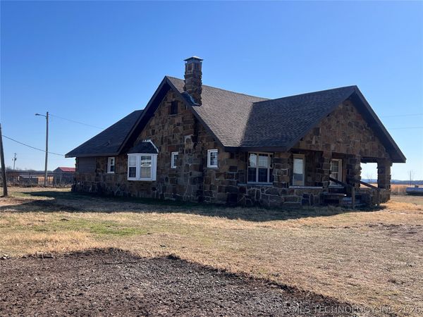 6916 State Hwy 113 , Indianola, OK 74442