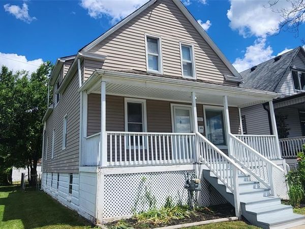 876 Vinewood Street , Wyandotte, MI 48192