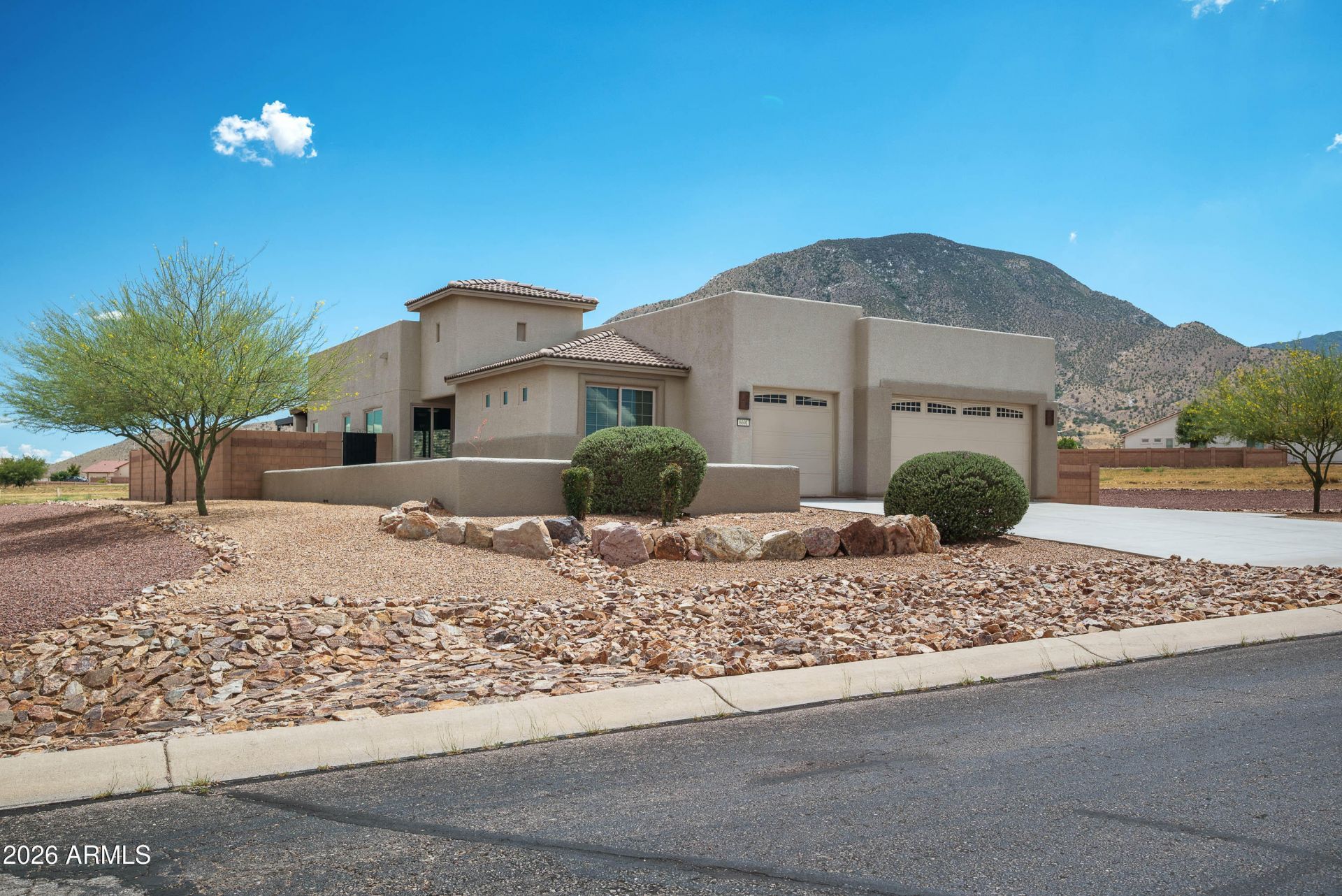 6691 E Saddlehorn Circle, Hereford, AZ 85615 Main Photo