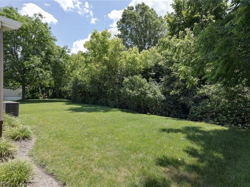 45 Periwinkle Drive, Olmsted Township, OH 44138 Photo 8