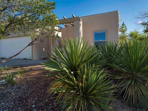 2729 La Bajada, Santa Fe, NM 87505