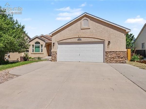 6910 Ketchum Drive, Colorado Springs, CO 80911