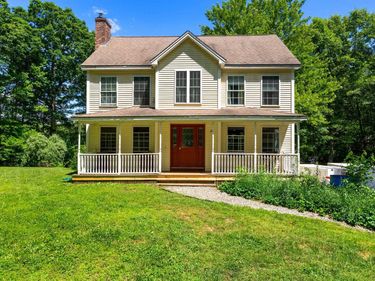 295 Stepping Stone Road, Lee, NH 03861