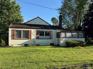 2030 Orpington Drive, Troy, MI 48083