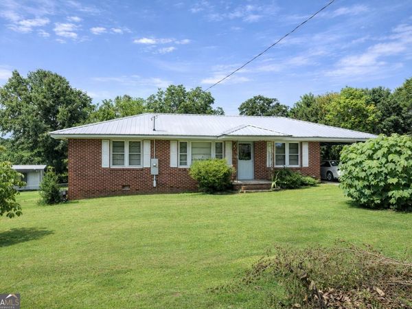 72 Bell Street, Hartwell, GA 30643