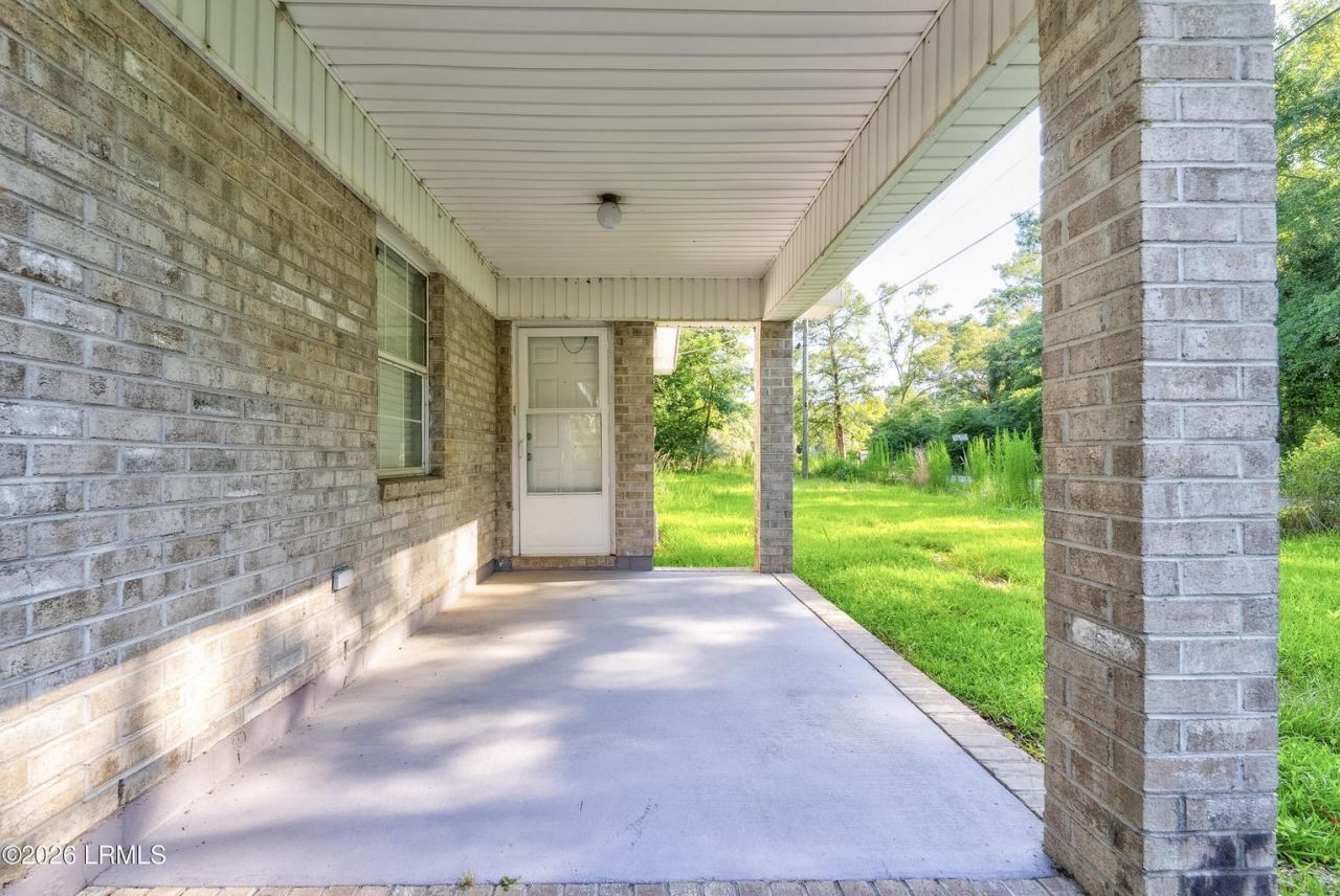 12 Mckay Road Photo 11