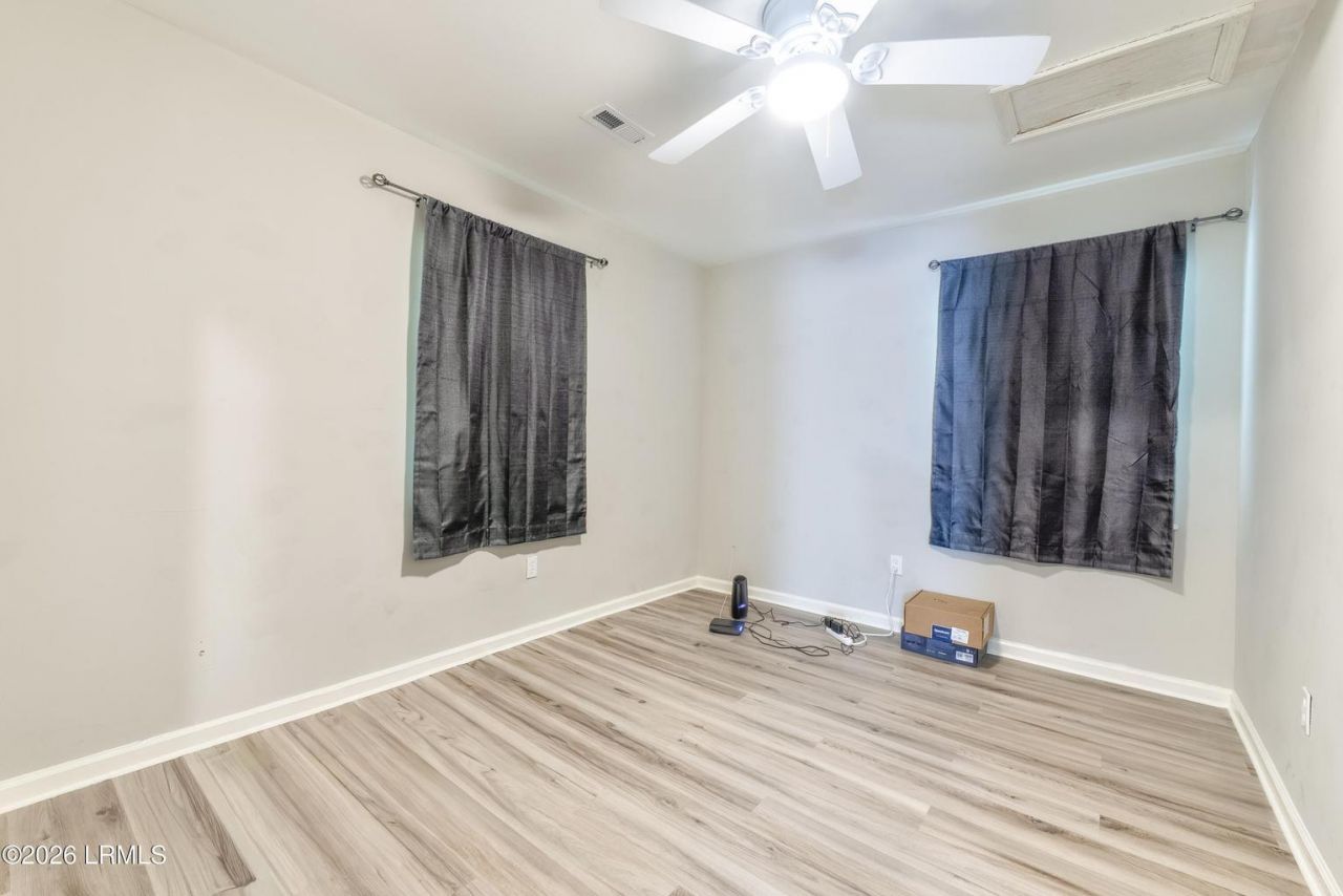 12 Mckay Road Photo 6