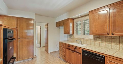 1207 Lakewood Dr, Lodi, CA 95240 Photo