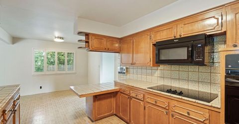 1207 Lakewood Dr, Lodi, CA 95240 Photo