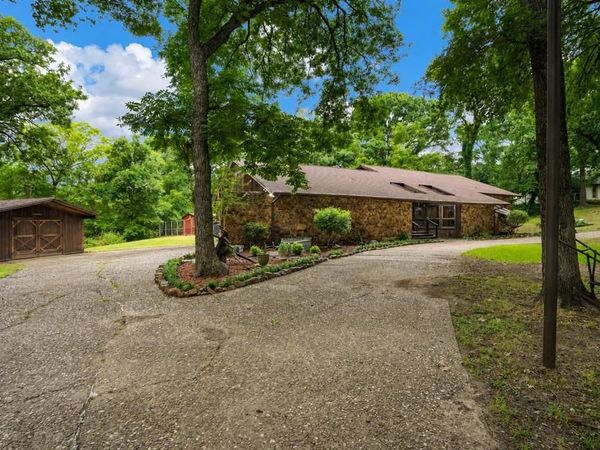 207 Shadowwood Trail, Ovilla, TX 75154