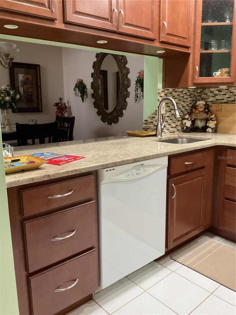 2655 Pine Ridge Way N, Unit D3, Palm Harbor, FL 34684 Photo