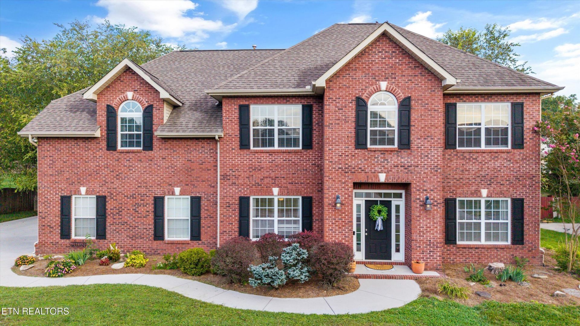 1376 Silver Leaf Drive, Lenoir City, TN 37772 Main Photo