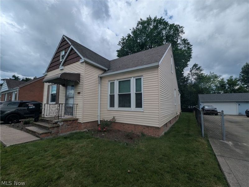 1722 Temple Avenue, Mayfield Heights, OH 44124 Photo 2