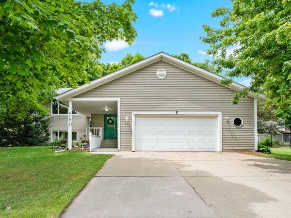 4151 Valley View Street, Saint Bonifacius, MN 55375