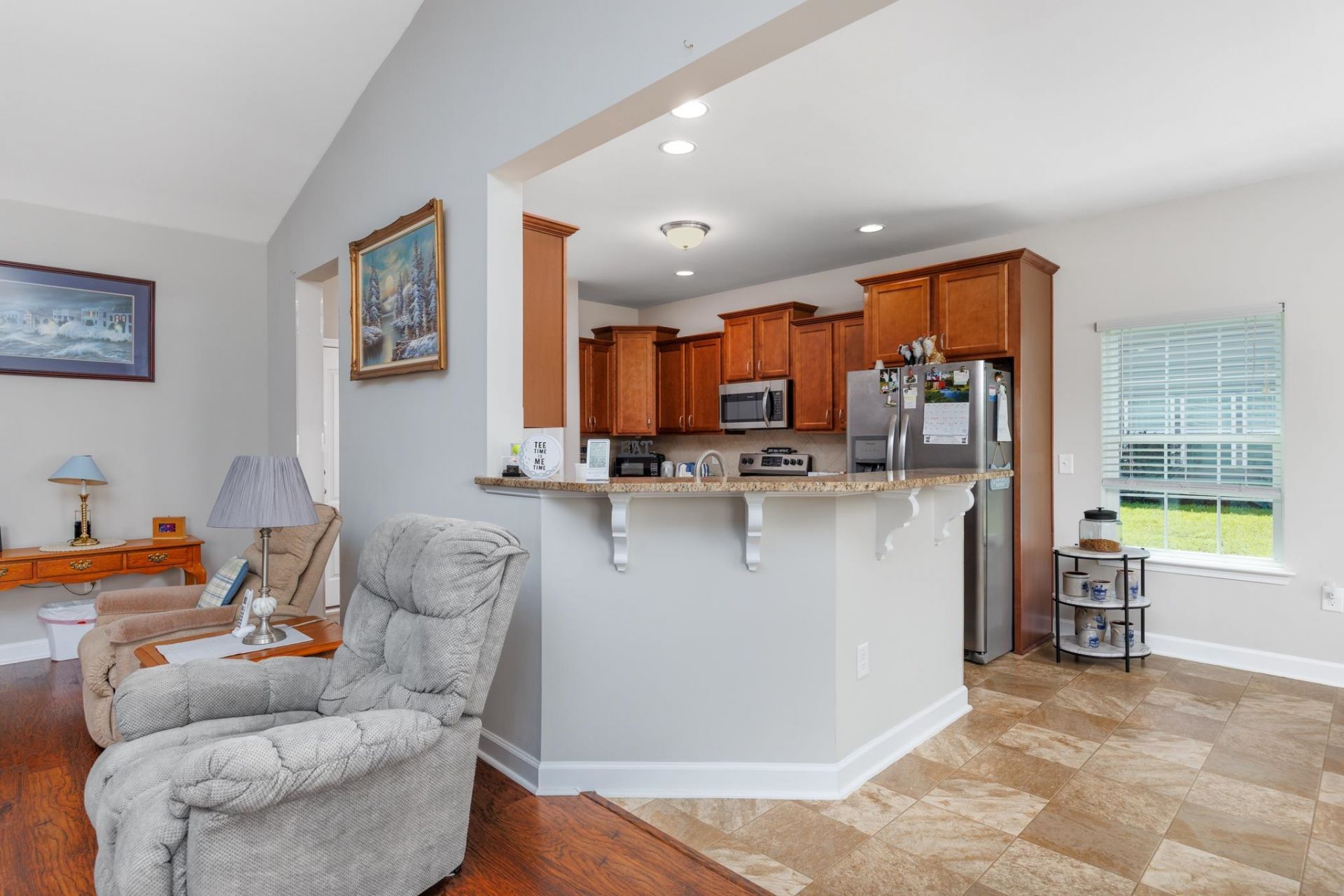 840 Derbyshire Ct. Photo 11