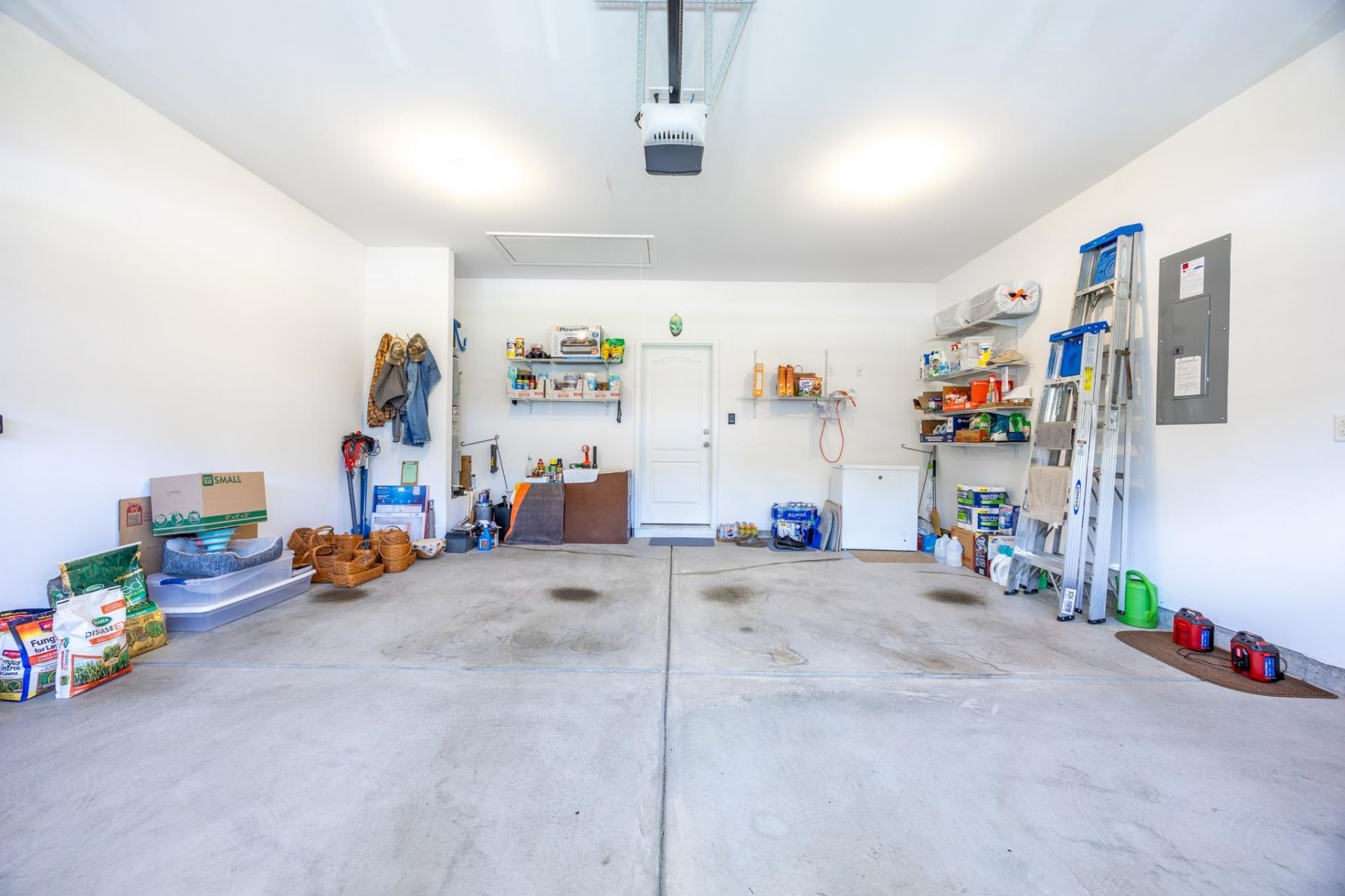 840 Derbyshire Ct. Photo 46